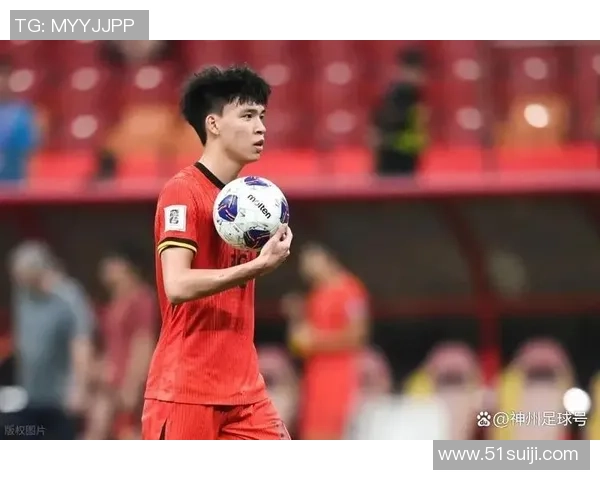 国足新帅上任首战告捷全队士气高涨瞄准世界杯赛场再创辉煌奋勇前